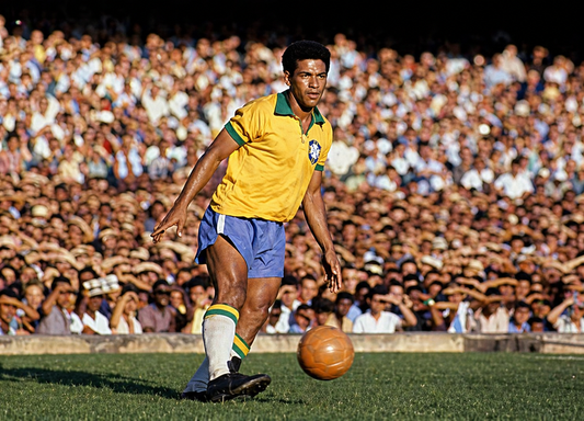 Garrincha: el regate imposible del ángel de las piernas torcidas