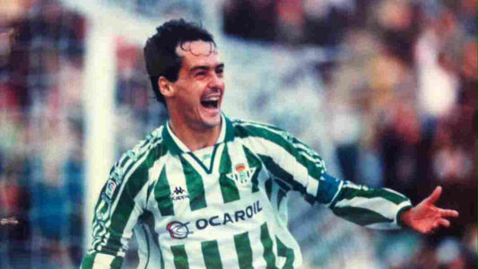 Alexis Trujillo celebra un gol con la camiseta del Real Betis